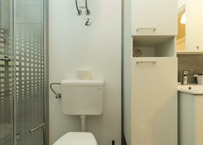 Andrea * Ρόβινι